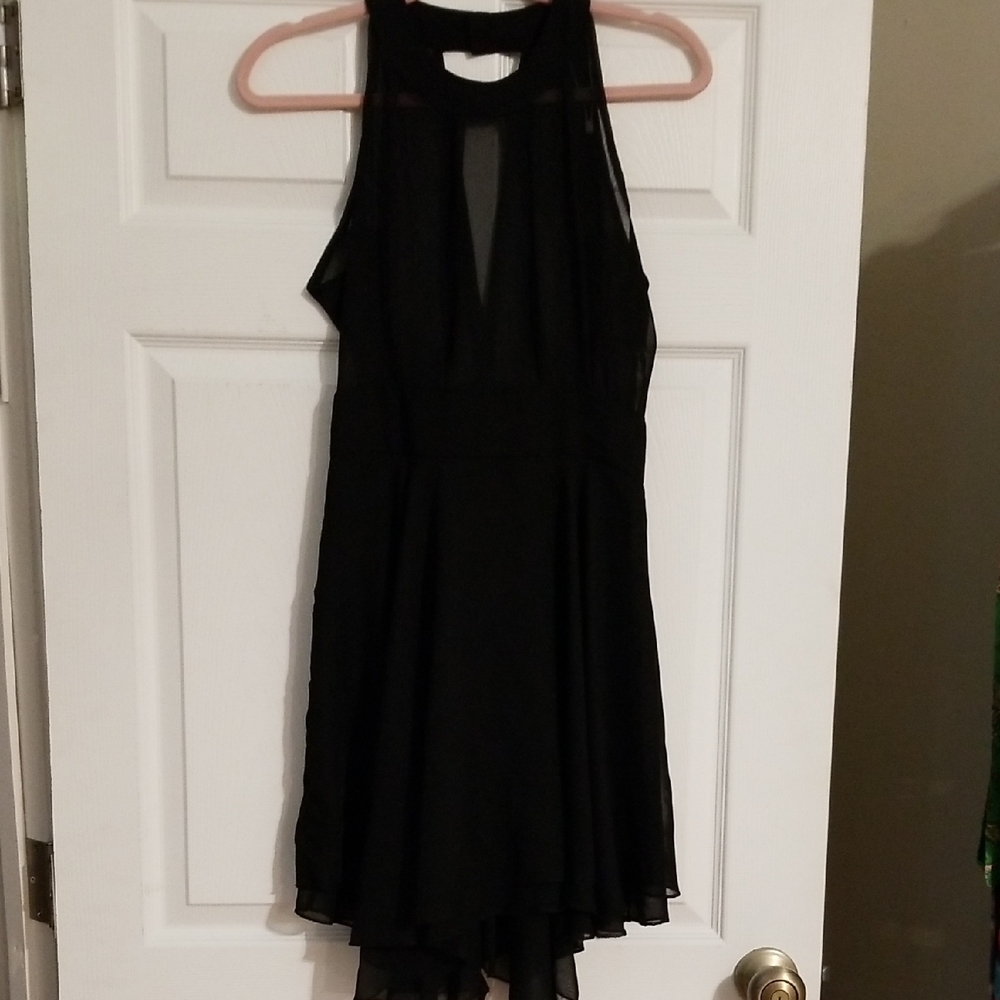 Elegant Black Sleeveless Dress